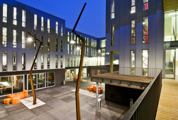 ROC Vijfkamplaan Eindhoven : binnenplein : odeon architecten